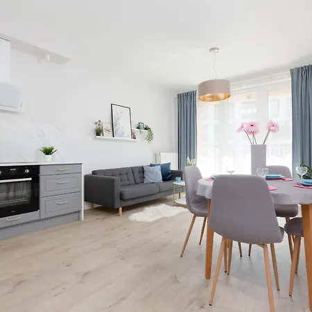 Modern With Balcony Mokotow Aignera By Renters Appartement